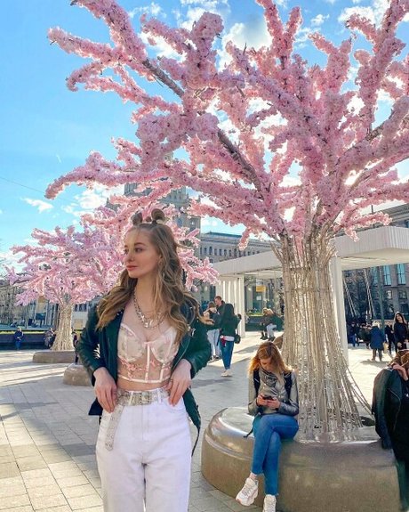 Yulia Kolmakova アートスター 写真