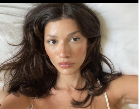 モデルファックオンリーファンズ ホット 画像