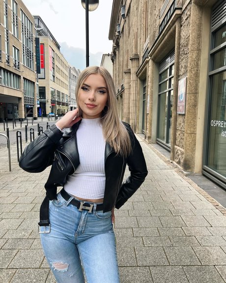 タンオンリーファン 無料ポルノ 画像