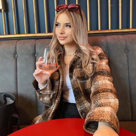 ぽっちゃり妊婦オンリーファンズ 美しいヌード 画像