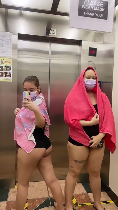 Stephanie Lee ヌードスター 画像