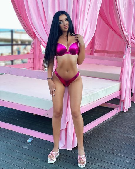 Dianna Petrova かわいいスター 写真