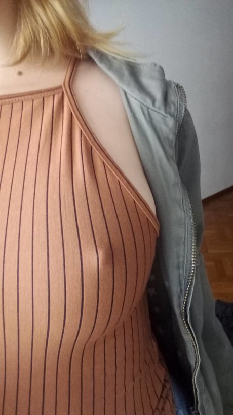 Fre4 Zy Argetinian Girl ポルノモデル 写真