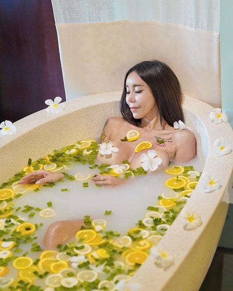 Leng Yein HDスター 写真