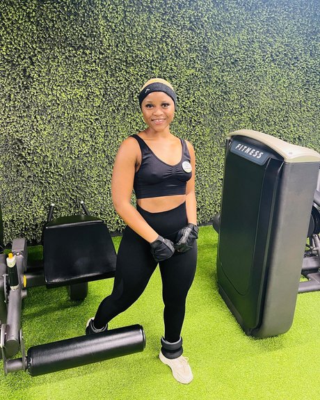 Sharon Gambu アダルトモデル ギャラリー