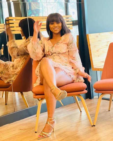 Sharon Gambu ヌード女優 写真