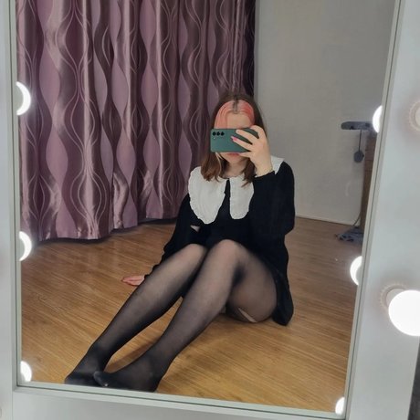 最もホットなティーンオンリーファン 美しいxxx ギャラリー