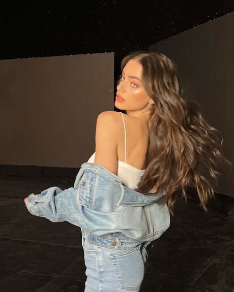 アナルコスプレオンリーファンズ アダルト 写真