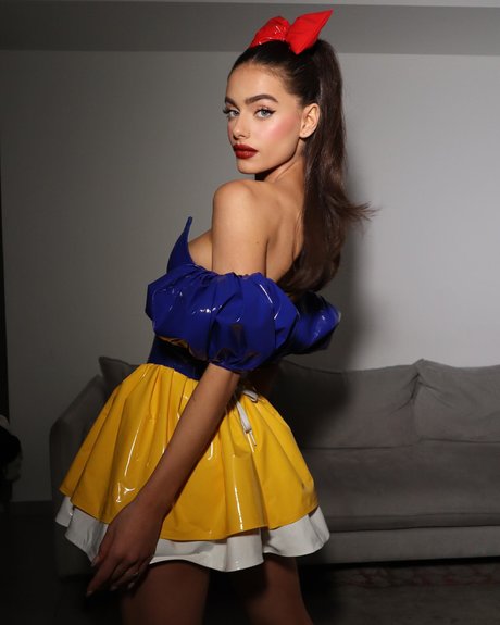 Yael Shelbia ポルノ女優 写真