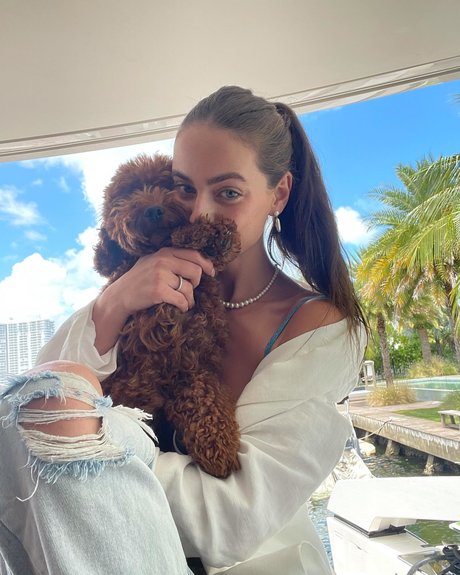 Yael Shelbia ポルノスター 可愛い ギャラリー