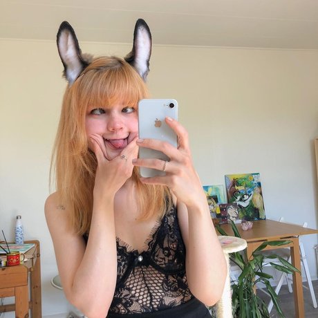 キティ・ウェット・オンリーファンズ 無料アダルト ギャラリー