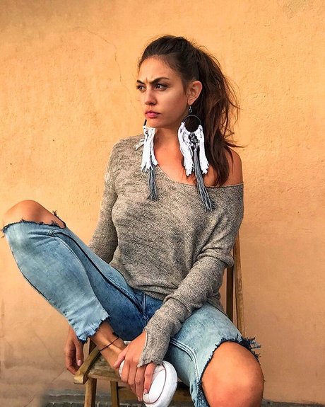 Plam V Hawly エロティックなモデル 写真