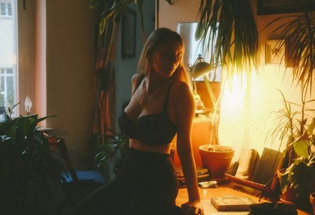 ジムのインフルエンサーオンリーファンズ 美しいヌード アーカイブ