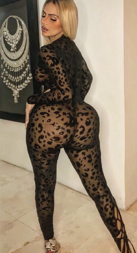 アナルxxx オンリーファンズ エロチック 画像