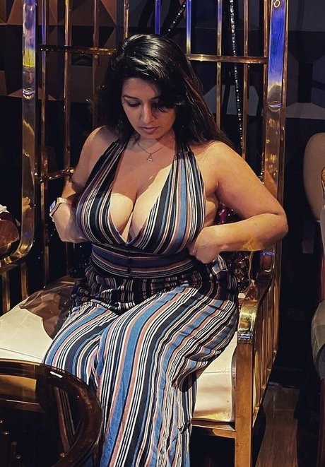 Rasha Kirmani ポルノスター 高品質 写真