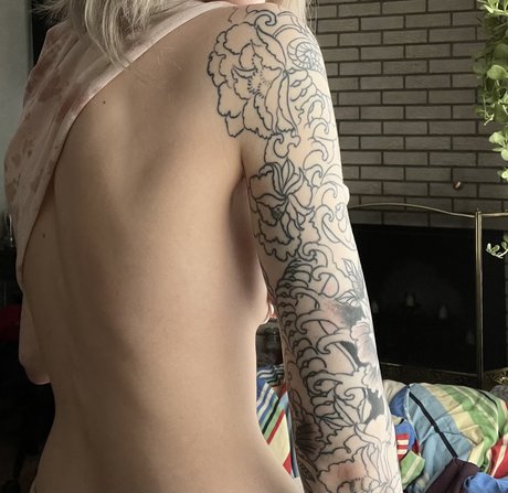 Alliury Xaerha 美しいモデル 写真