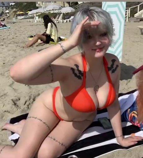 _Succubus Sushi ヌードのポルノスター 写真