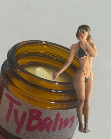 Tyson Daily Salomon_ 最高の女優 画像