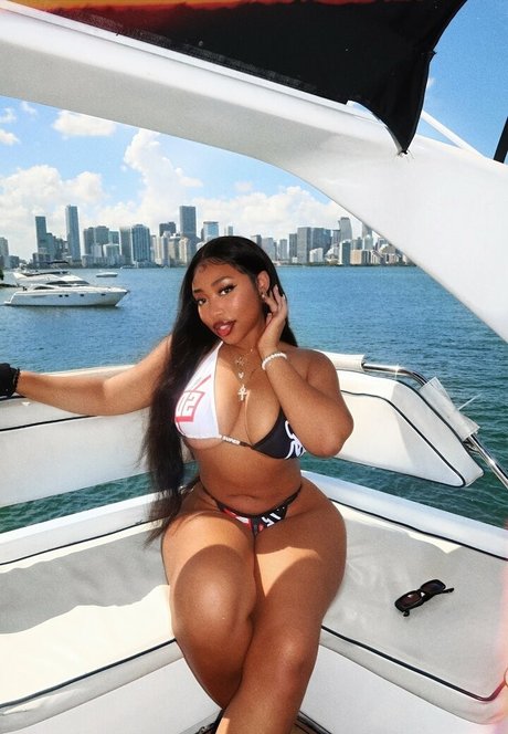 Chaotic Allure 無料女優 画像