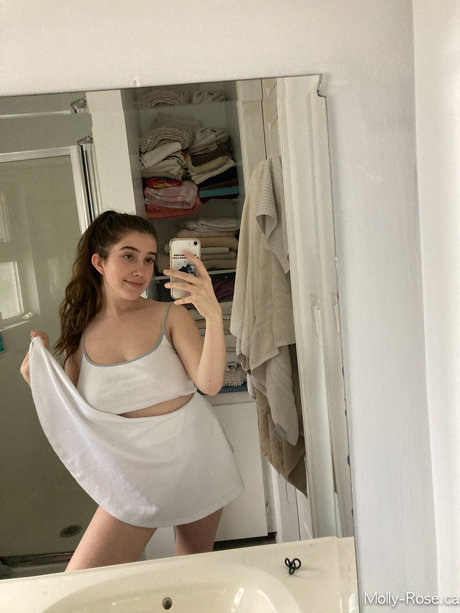 レズビアン乱交オンリーファンズ ホットセックス ギャラリー