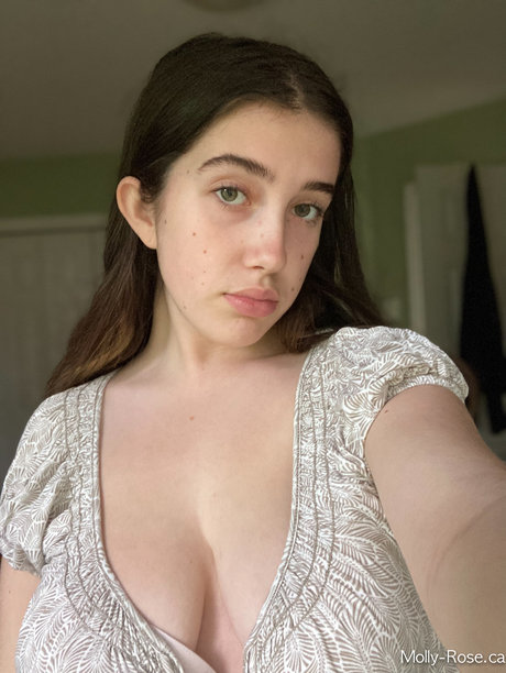 _Molly Barkasy セクシーモデル 写真