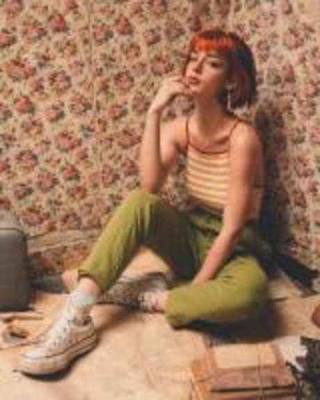 Roxane Eylaud_ セクシーなポルノスター 画像