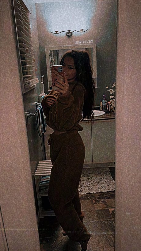 BBCオーガズムオンリーファンズ アート裸 画像