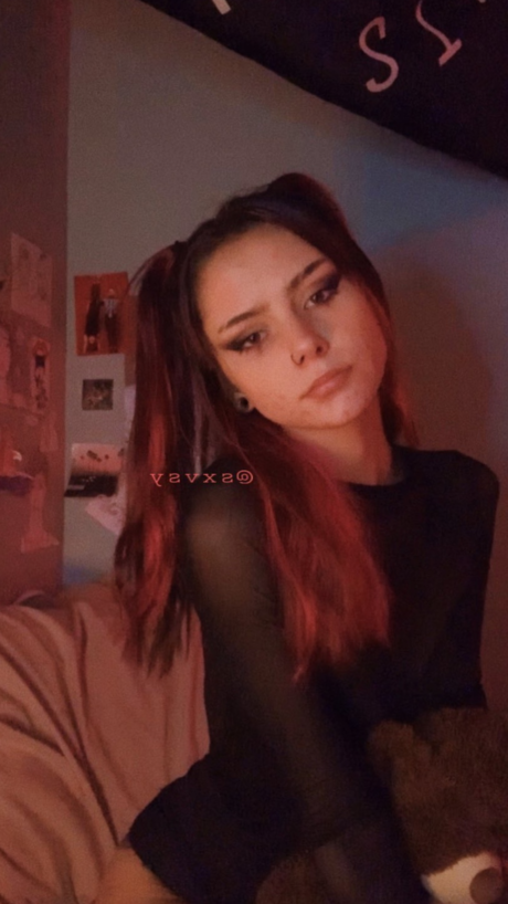 トランス熟女オンリーファンズ アートxxx 画像