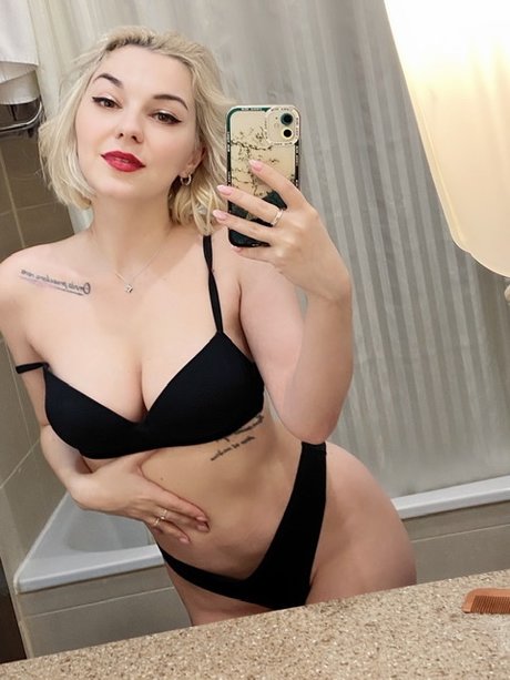 JOI オンリーファンズ 無料セクシー 写真