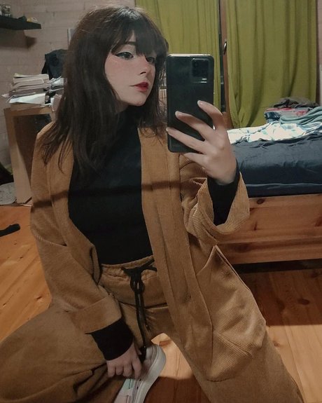 巨乳アマチュアオンリーファンズ エロチック 画像