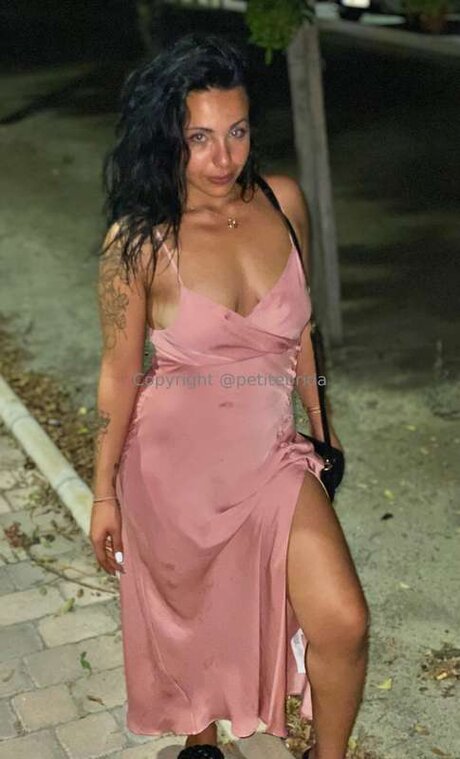 毛深いアジア人オンリーファンズ ポルノ 画像