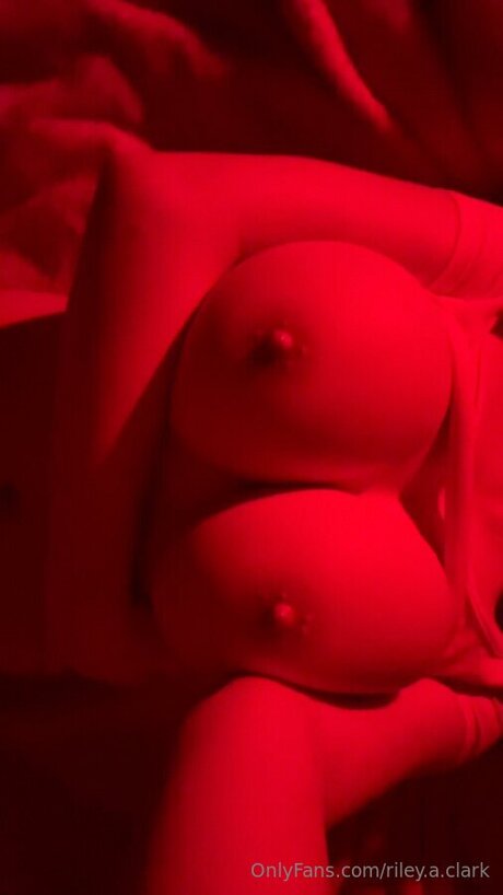 Riley A Clark トップモデル ギャラリー