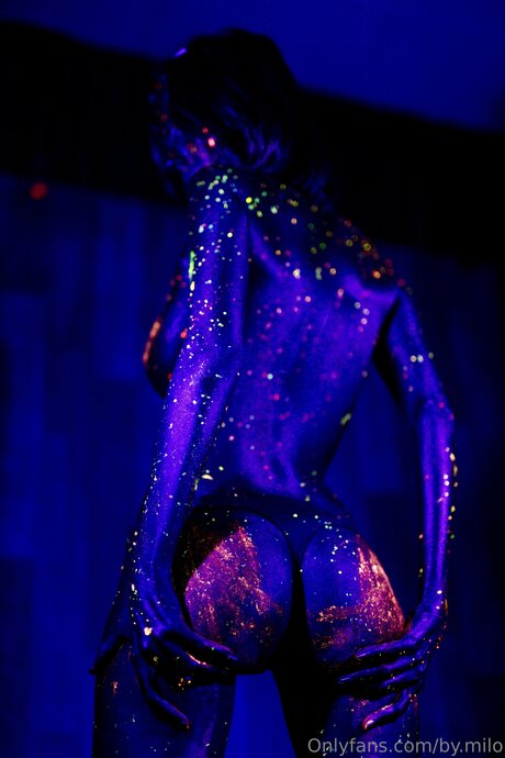 By Milo トップポルノスター 写真