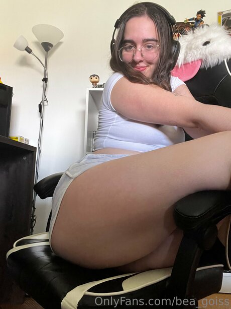 Bea Goiss 高品質のスター アーカイブ