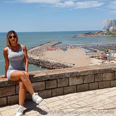 Everythingforanna かわいいポルノスター ギャラリー