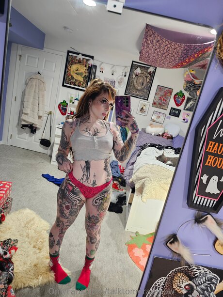 Talktomerainbow スター 裸 画像