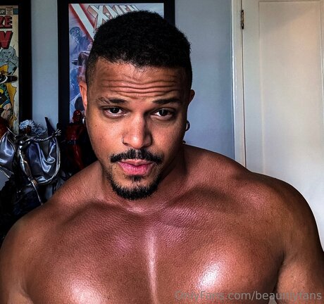 Beaunlyfans スター ヌード 写真