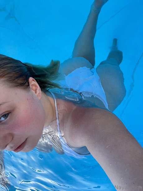 Nayaqqqqq ヌードのポルノスター 写真