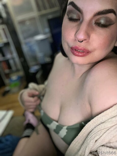 肉厚熟女オンリーファンズ 美しい 写真