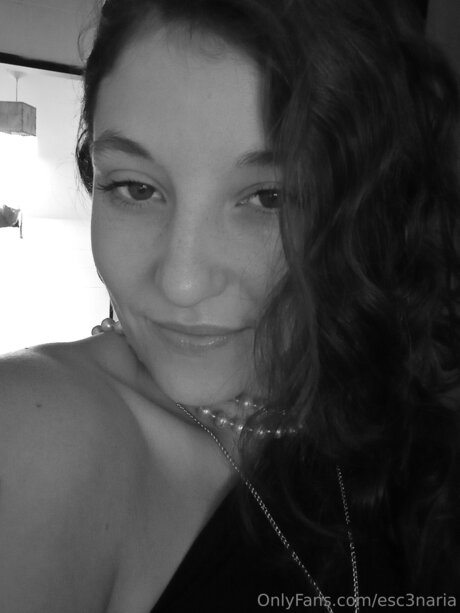 asmr 足 オンリーファンズ エロチック 写真