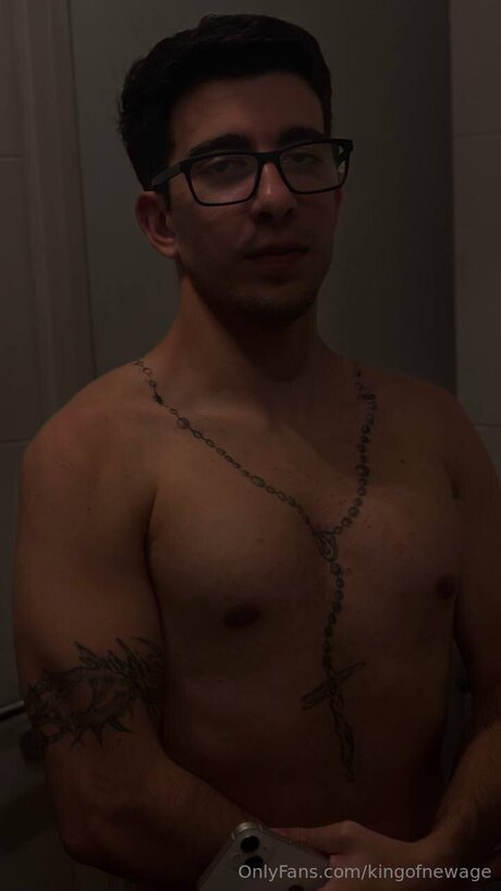 だらしないフェラチオ オンリーファンズ ヌード 写真