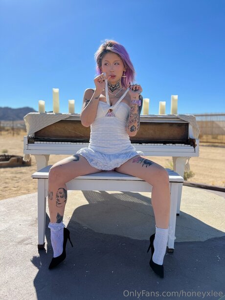 Fantomhoneyxlee 裸のポルノスター アーカイブ