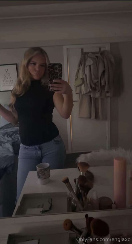 Englaxc 可愛いモデル 写真