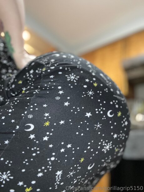 Gorillagrip5150 エロティック女優 写真