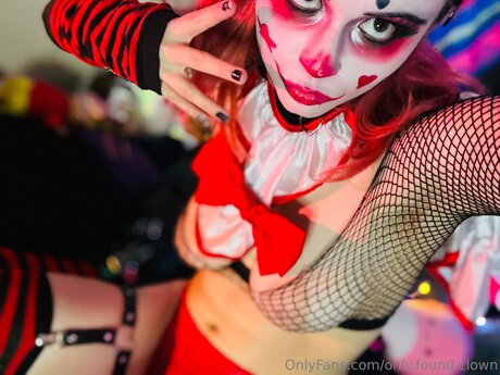Only Found Clown ポルノスター xxx ギャラリー