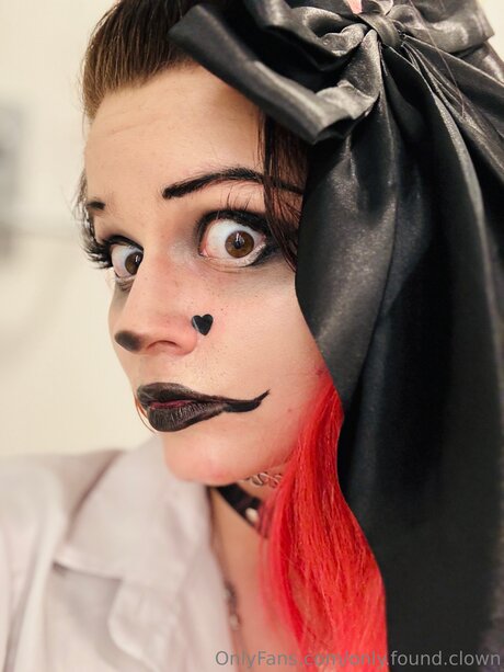 Only Found Clown 最高のスター 画像