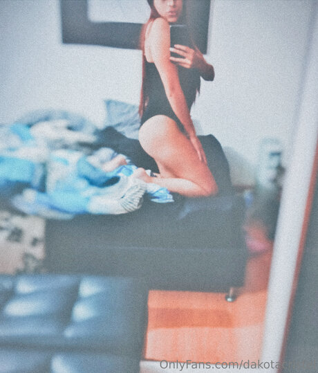 Dakotacristel 完璧なスター 画像