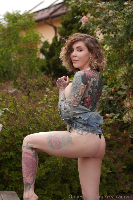 Roxy Rainvip ポルノスター 裸 アーカイブ