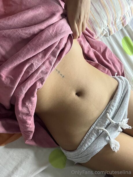 Cuteselina ポルノスター エロティック ギャラリー