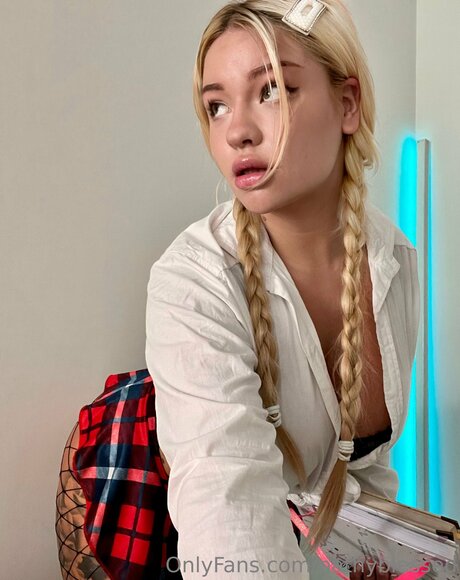 Lovelynathy 完璧なモデル アーカイブ